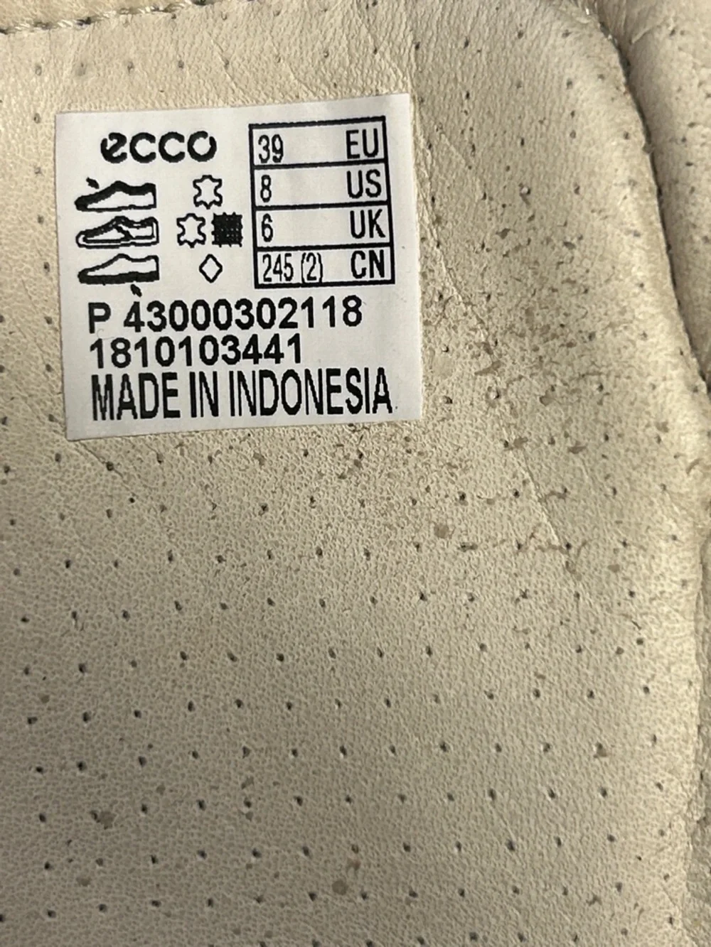 Ecco buttery leather soft lace up sneakers 5
